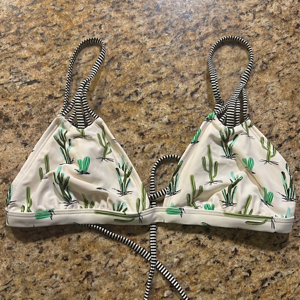 LIKE NEW - Cactus Bikini Top - Size Large - Never Worn